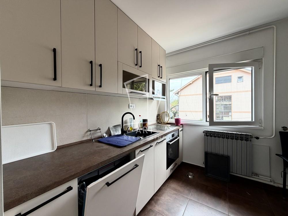 Slika 6 - Sanska, Trosoban stan za izdavanje, 90m2, 800€