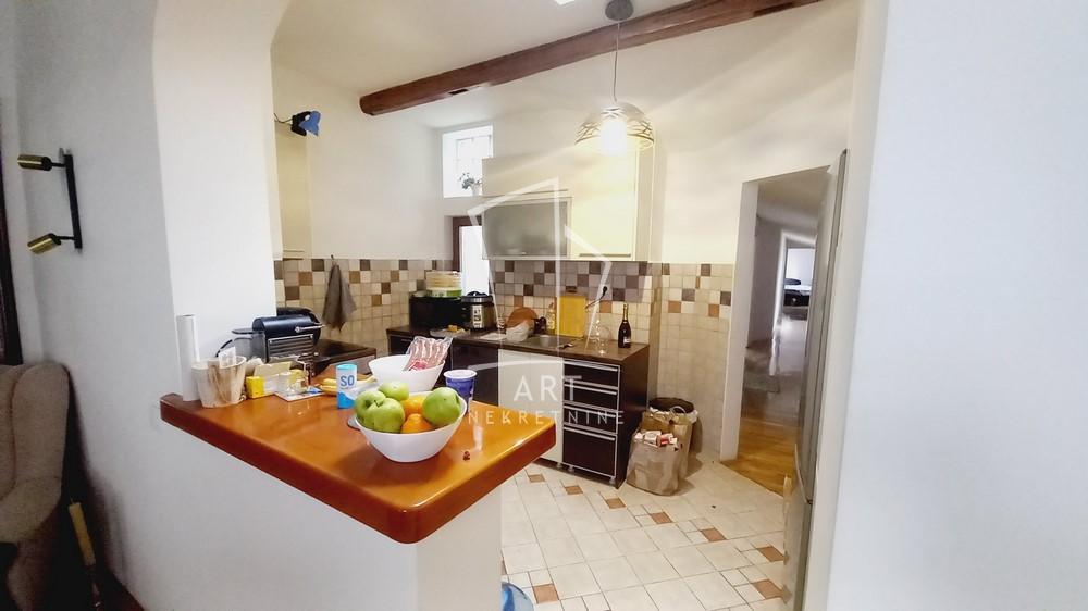 Slika 3 - Šantićeva, Četvorosoban stan za izdavanje, 93m2, 950€