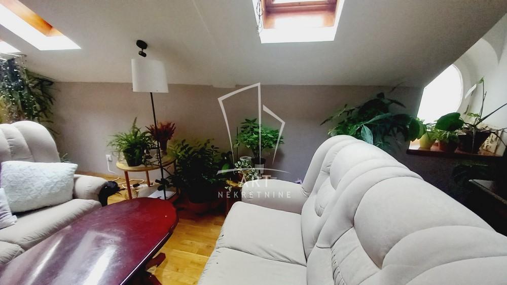 Slika 1 - Šantićeva, Četvorosoban stan za izdavanje, 93m2, 950€