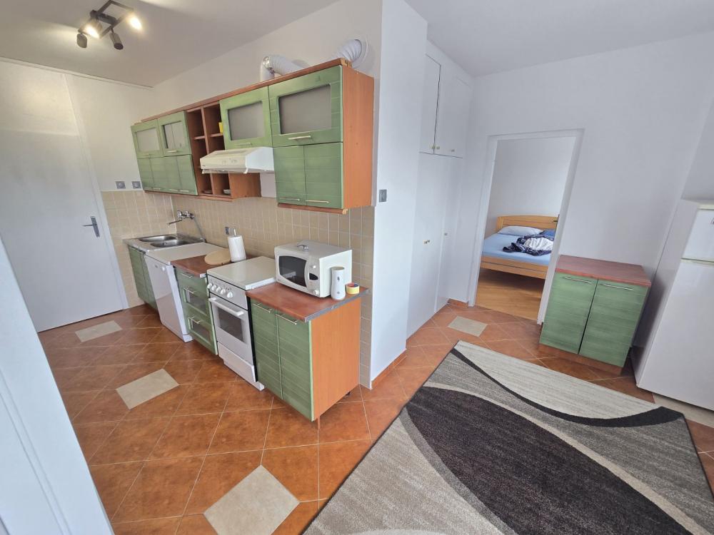Slika 4 - Klare Cetkin, Trosoban stan za izdavanje, 83m2, 900€