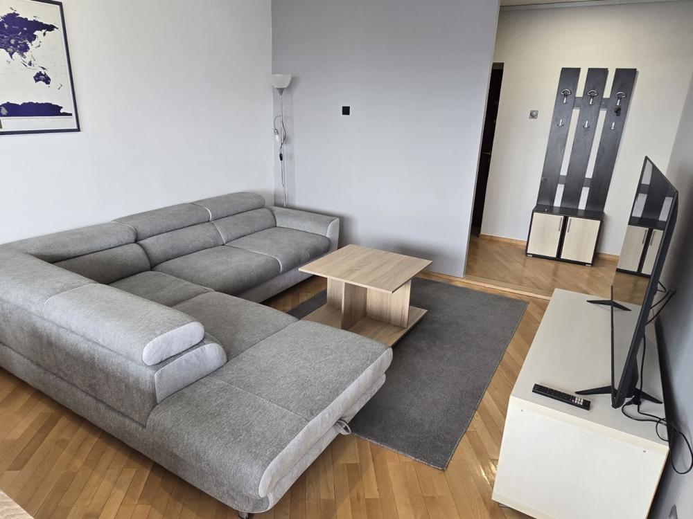 Slika 2 - Klare Cetkin, Trosoban stan za izdavanje, 83m2, 900€
