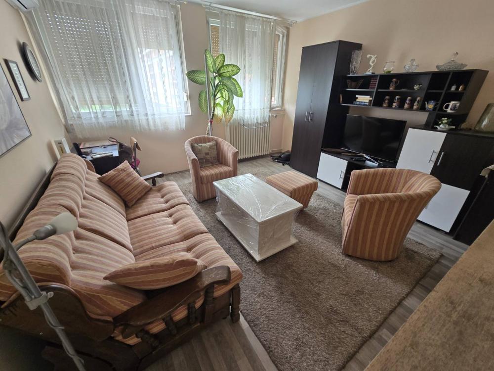 Slika 2 - Pariske komune, Jednoiposoban stan za izdavanje, 35m2, 450€