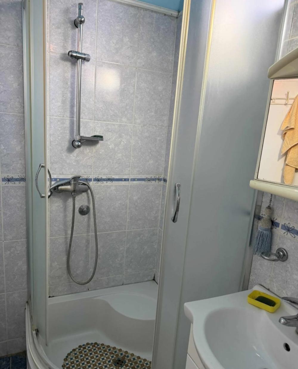 Slika 8 - Bačko Gradište,  Kuća na prodaju, 180m2, 57.000€