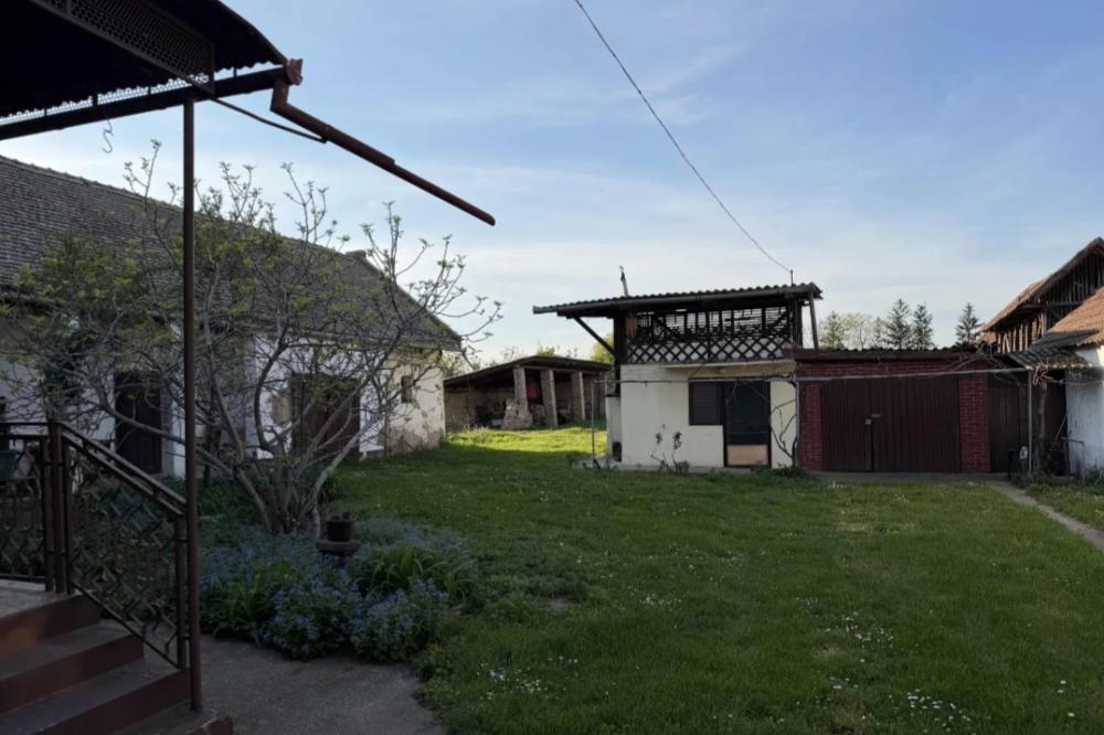 Slika 4 - Bačko Gradište,  Kuća na prodaju, 180m2, 57.000€