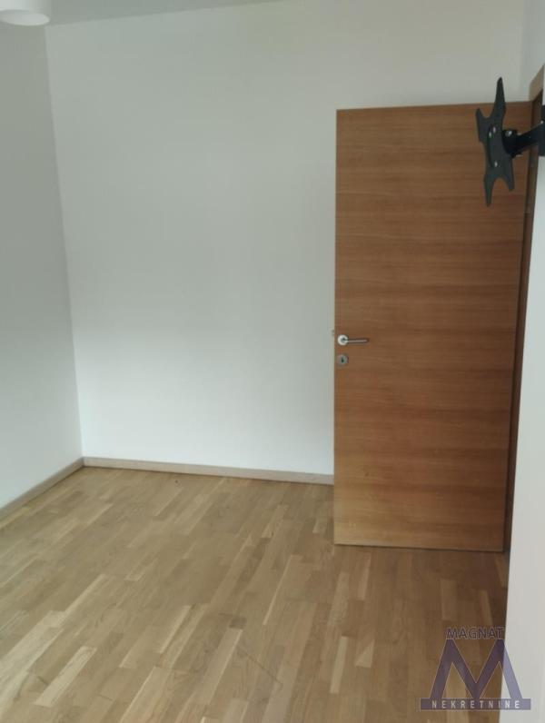 Slika 10 - Dvoiposoban stan za izdavanje, 500€