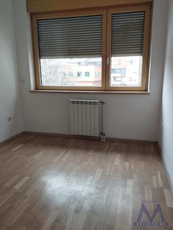 Slika 9 - Dvoiposoban stan za izdavanje, 500€