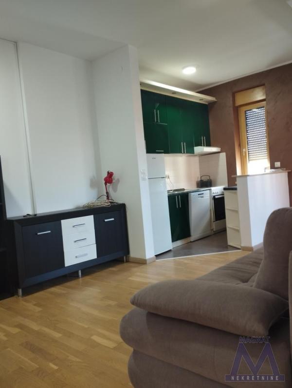 Slika 1 - Dvoiposoban stan za izdavanje, 500€