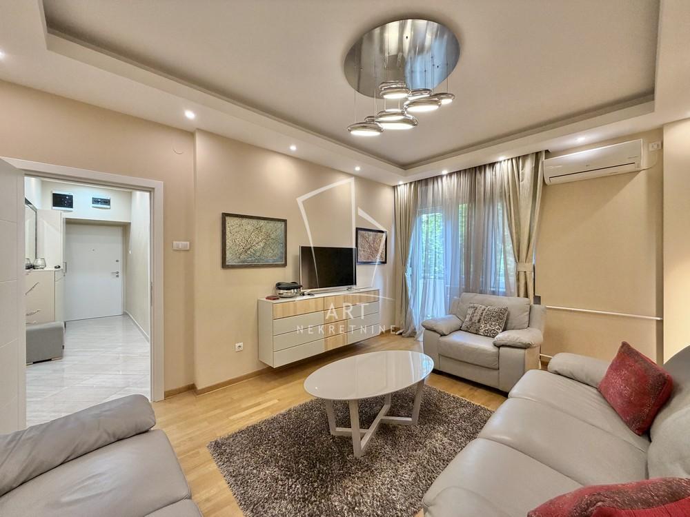 Slika 2 - Bulevar Despota Stefana, Trosoban stan za izdavanje, 69m2, 950€