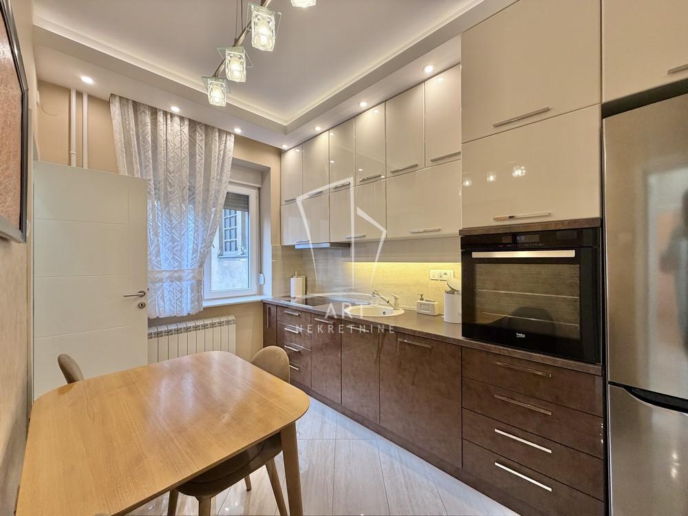 Slika 6 - Bulevar Despota Stefana, Trosoban stan za izdavanje, 69m2, 950€
