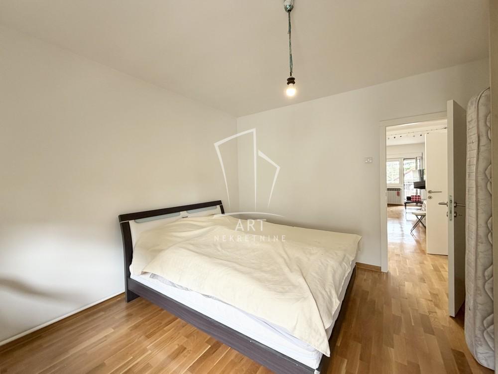 Slika 10 - Sanska, Trosoban stan za izdavanje, 90m2, 800€