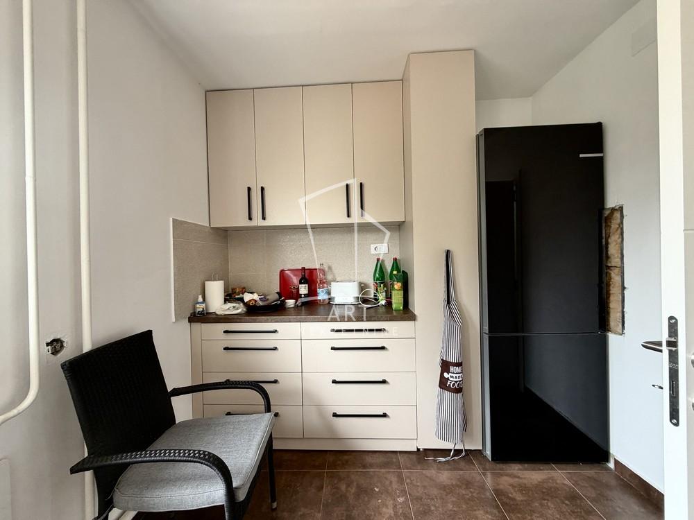 Slika 7 - Sanska, Trosoban stan za izdavanje, 90m2, 800€