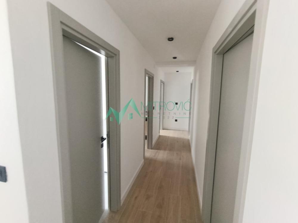 Slika 11 - Petosoban stan na prodaju, 201m2, 482.040€