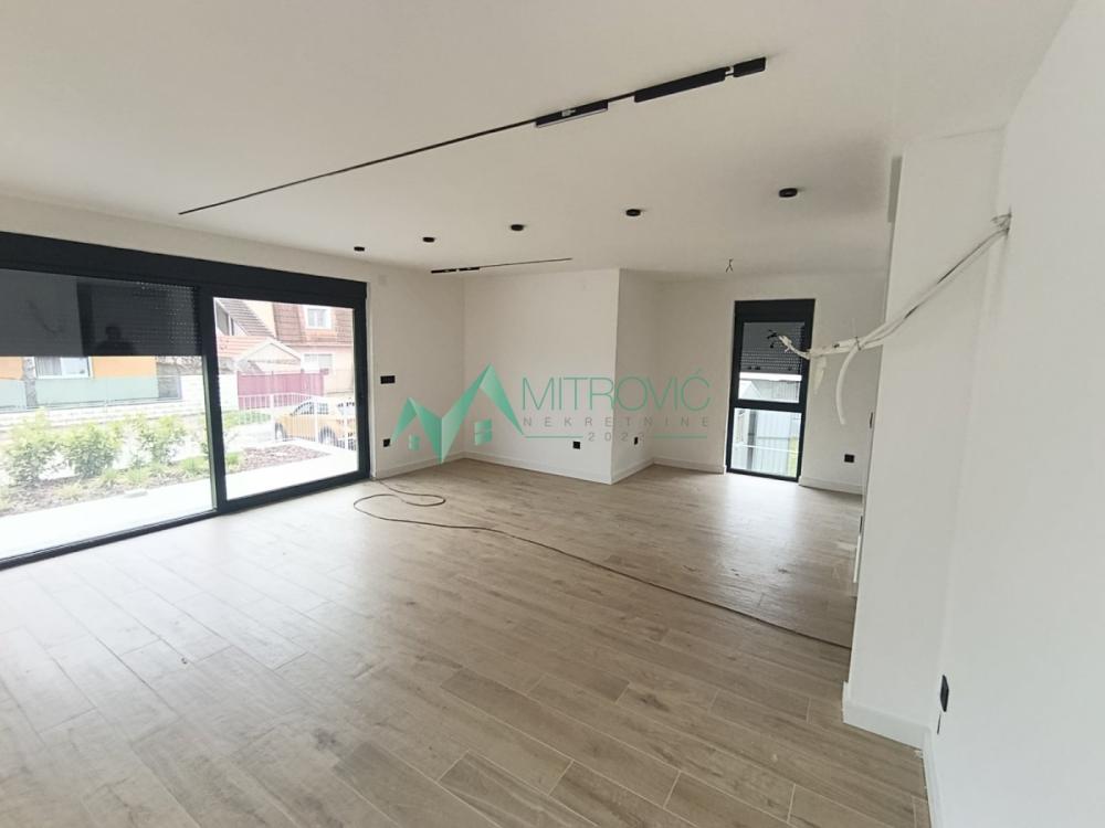 Slika 1 - Petosoban stan na prodaju, 201m2, 482.040€
