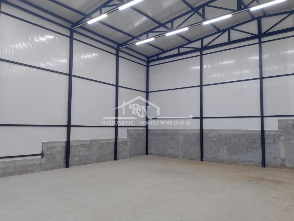 Slika 5 - 13. oktobra,  Lokal za izdavanje, 192m2, 1.500€