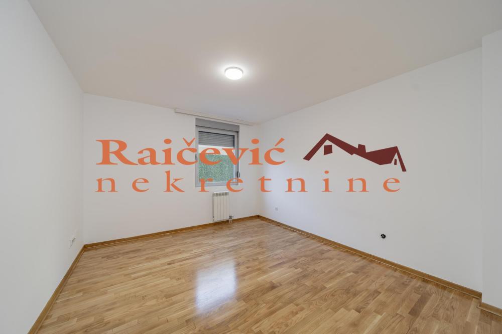 Slika 10 - Jove ilica,  Lokal za izdavanje, 117m2, 1.200€