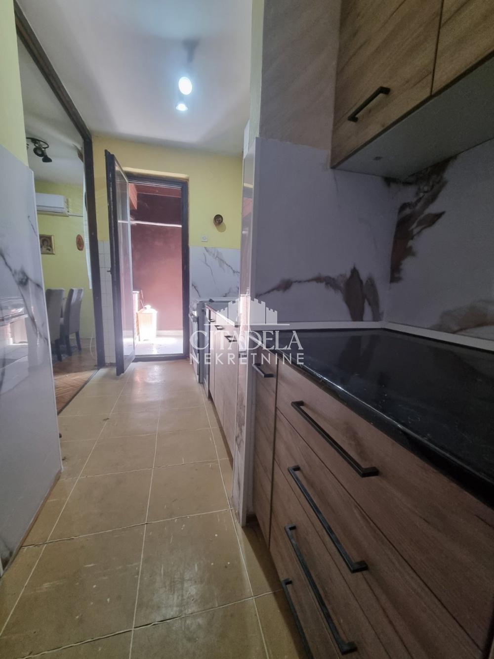 Slika 5 - Nikolaja Gogolja, Dvoiposoban stan na prodaju, 72m2, 210.000€