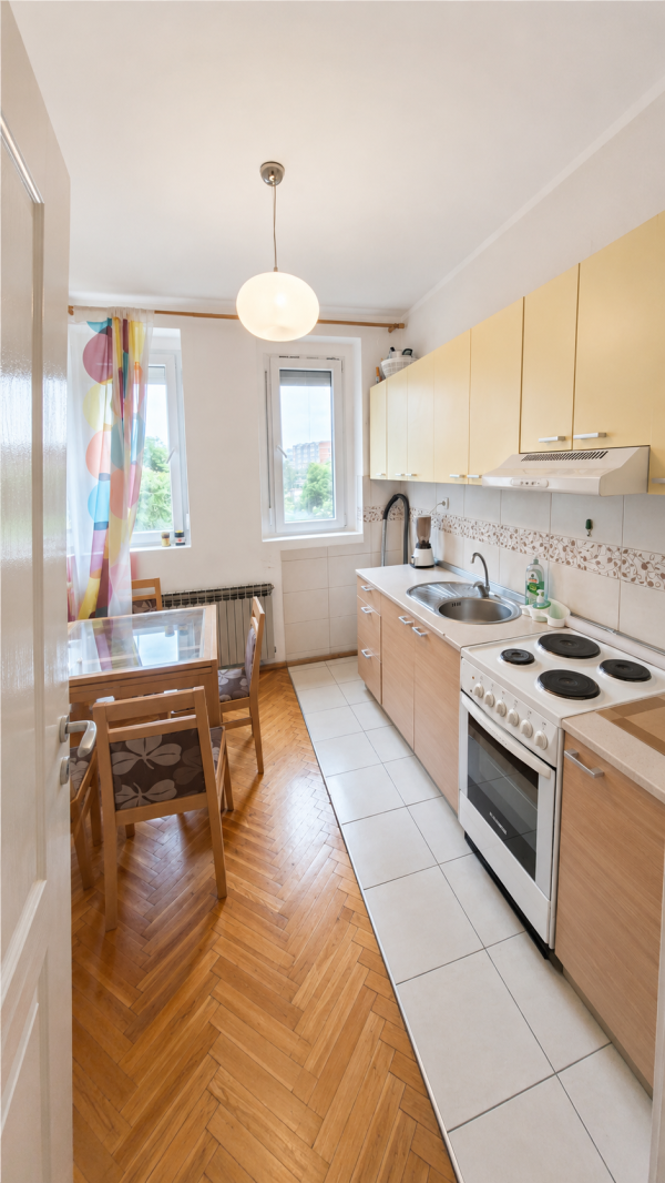 Slika 1 - Obrenoviceva , Dvosoban stan za izdavanje, 54m2, 350€