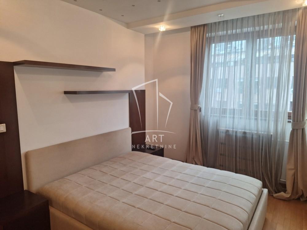 Slika 1 - Mitropolita Petra, Trosoban stan za izdavanje, 65m2, 850€