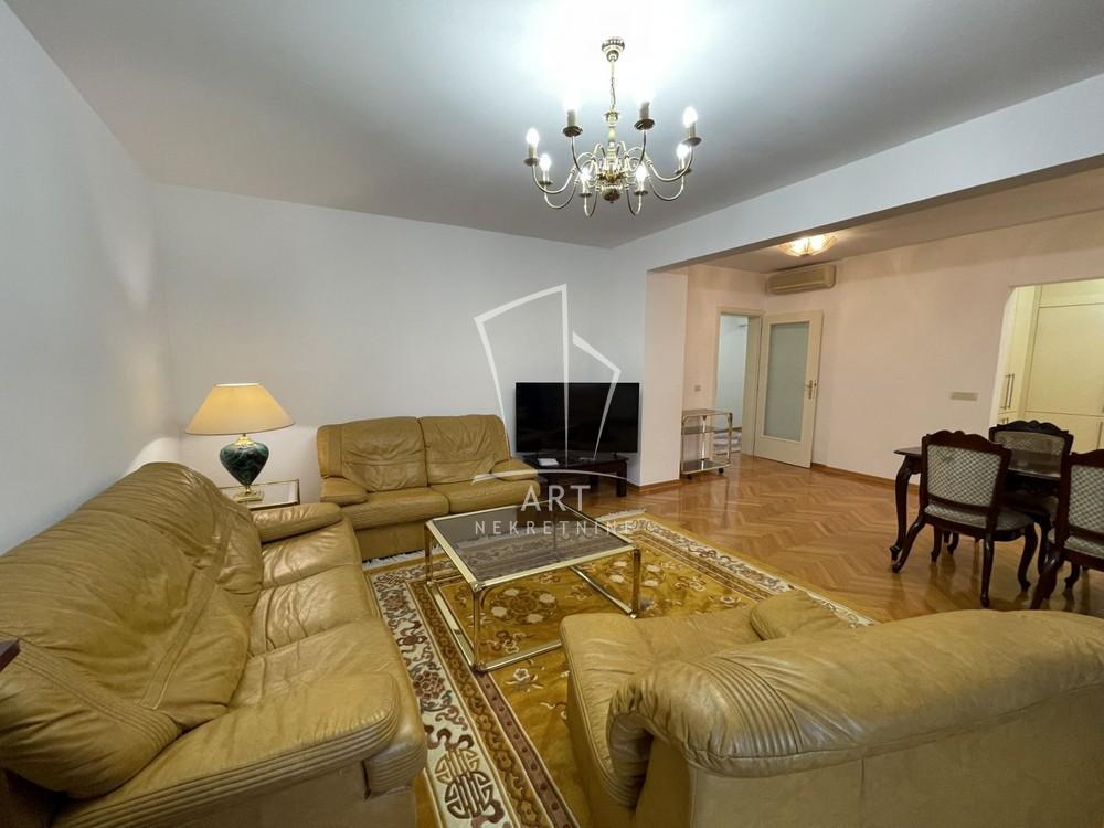Slika 1 - Vojvode Bogdana, Četvorosoban stan za izdavanje, 101m2, 1.000€