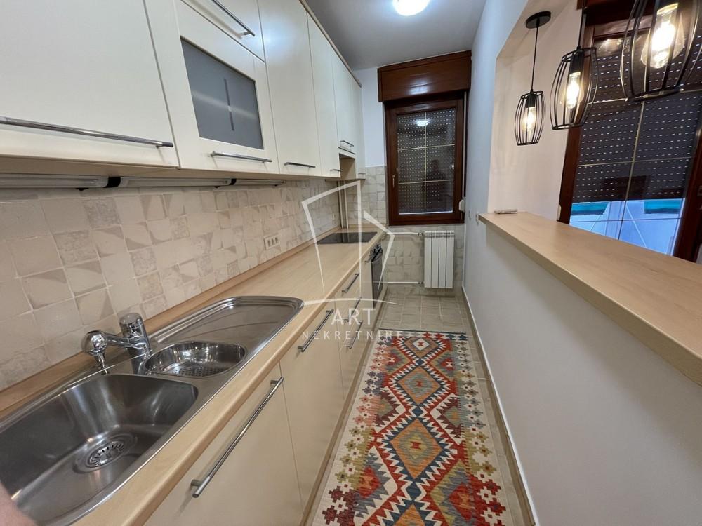 Slika 4 - Vojvode Bogdana, Četvorosoban stan za izdavanje, 101m2, 1.000€