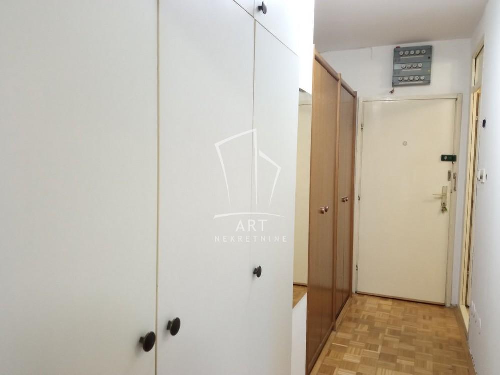 Slika 5 - Dr Ivana Ribara, Jednosoban stan za izdavanje, 45m2, 400€