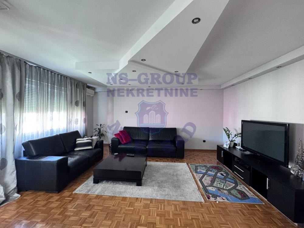 Slika 1 - Četvorosoban stan na prodaju, 92m2, 236.900€