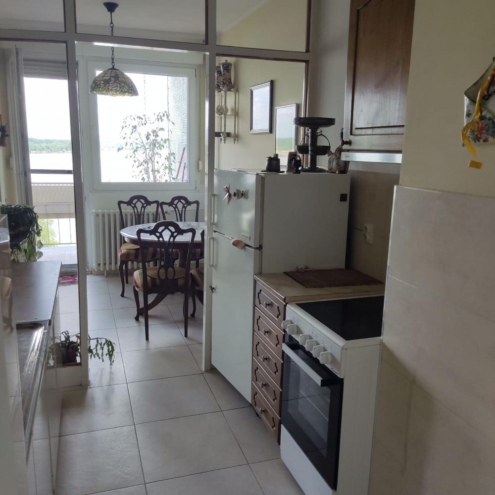 Slika 7 - Kej Oslobođenja, Trosoban stan za izdavanje, 83m2, 800€