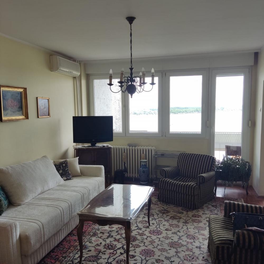 Slika 1 - Kej Oslobođenja, Trosoban stan za izdavanje, 83m2, 800€