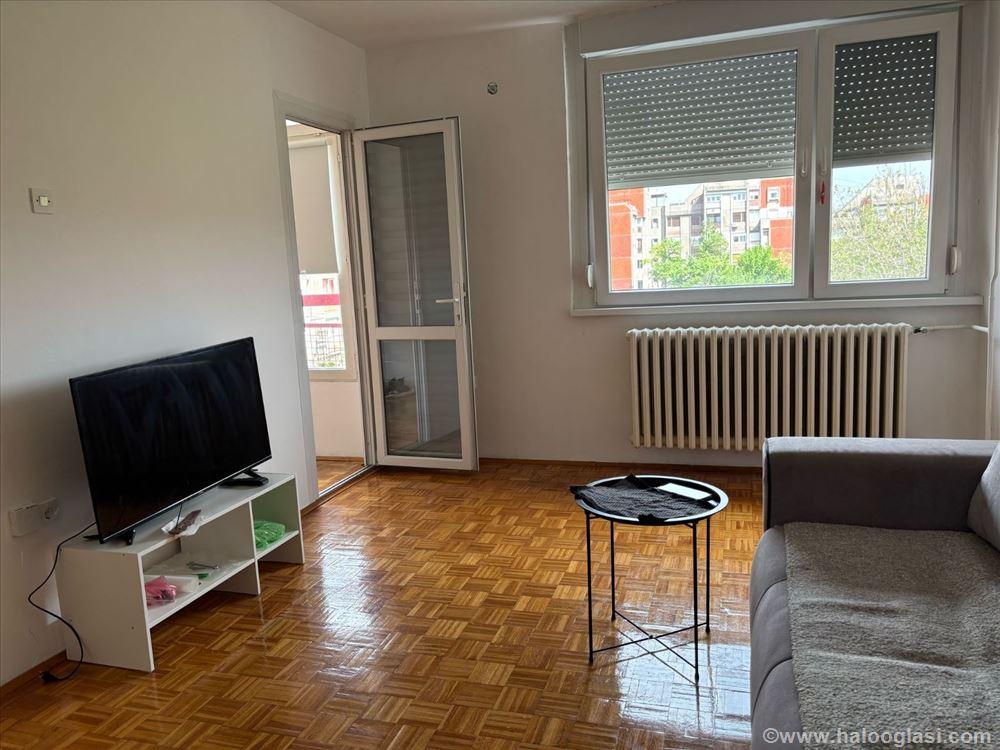 Slika 3 - Bulevar oslobođenja, Jednosoban stan za izdavanje, 43m2, 500€