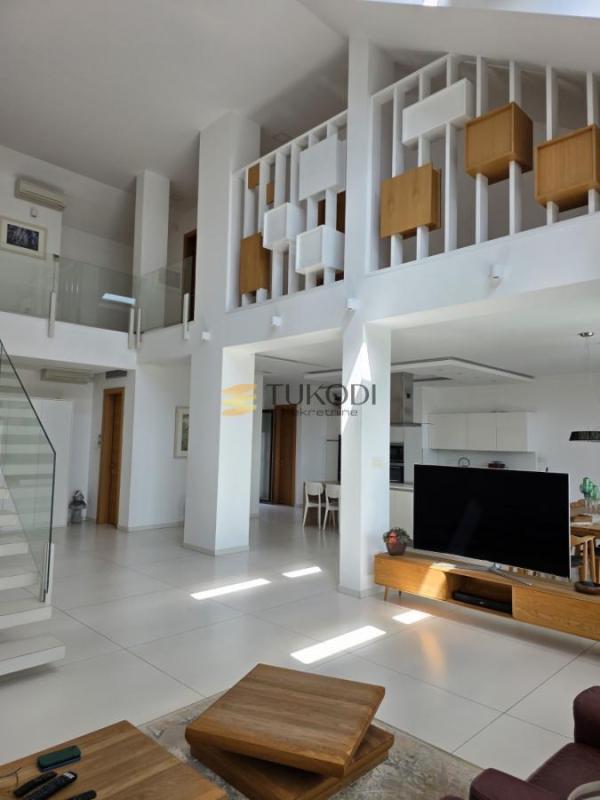 Slika 1 -  Stan na prodaju, 352m2, 1.420.000€