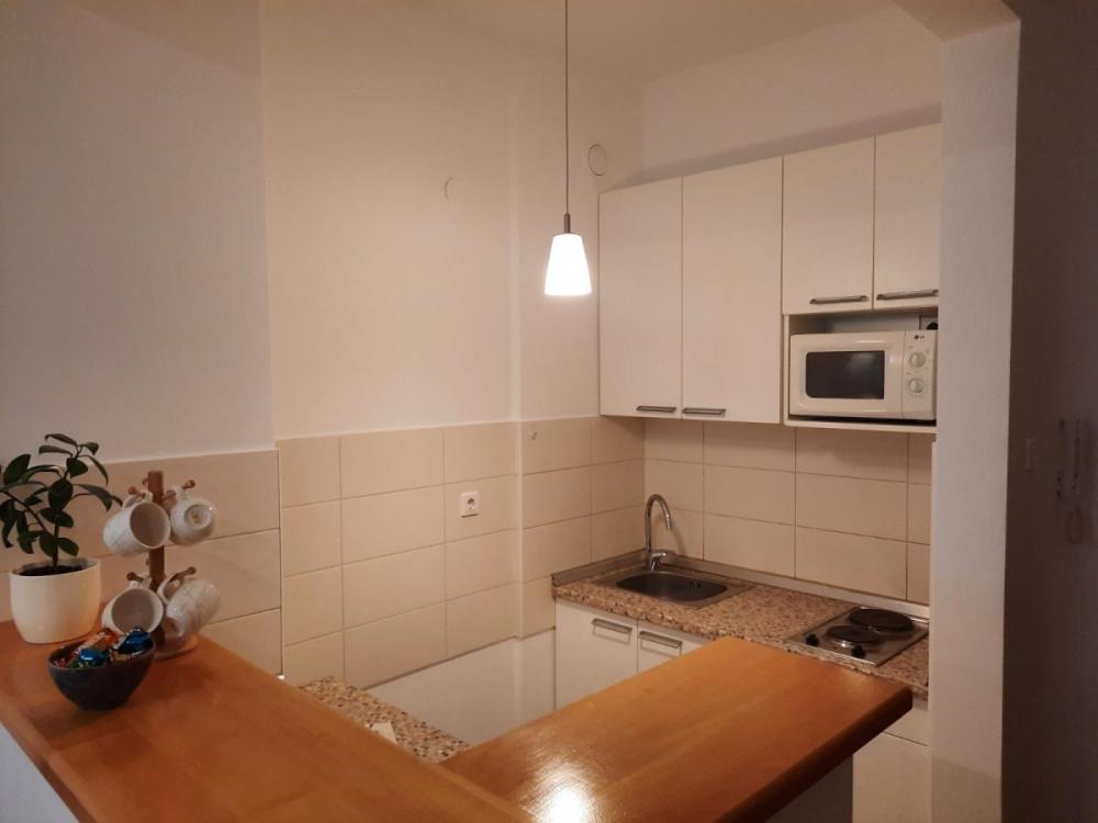 Slika 1 - Jednoiposoban stan za izdavanje, 41m2, 400€