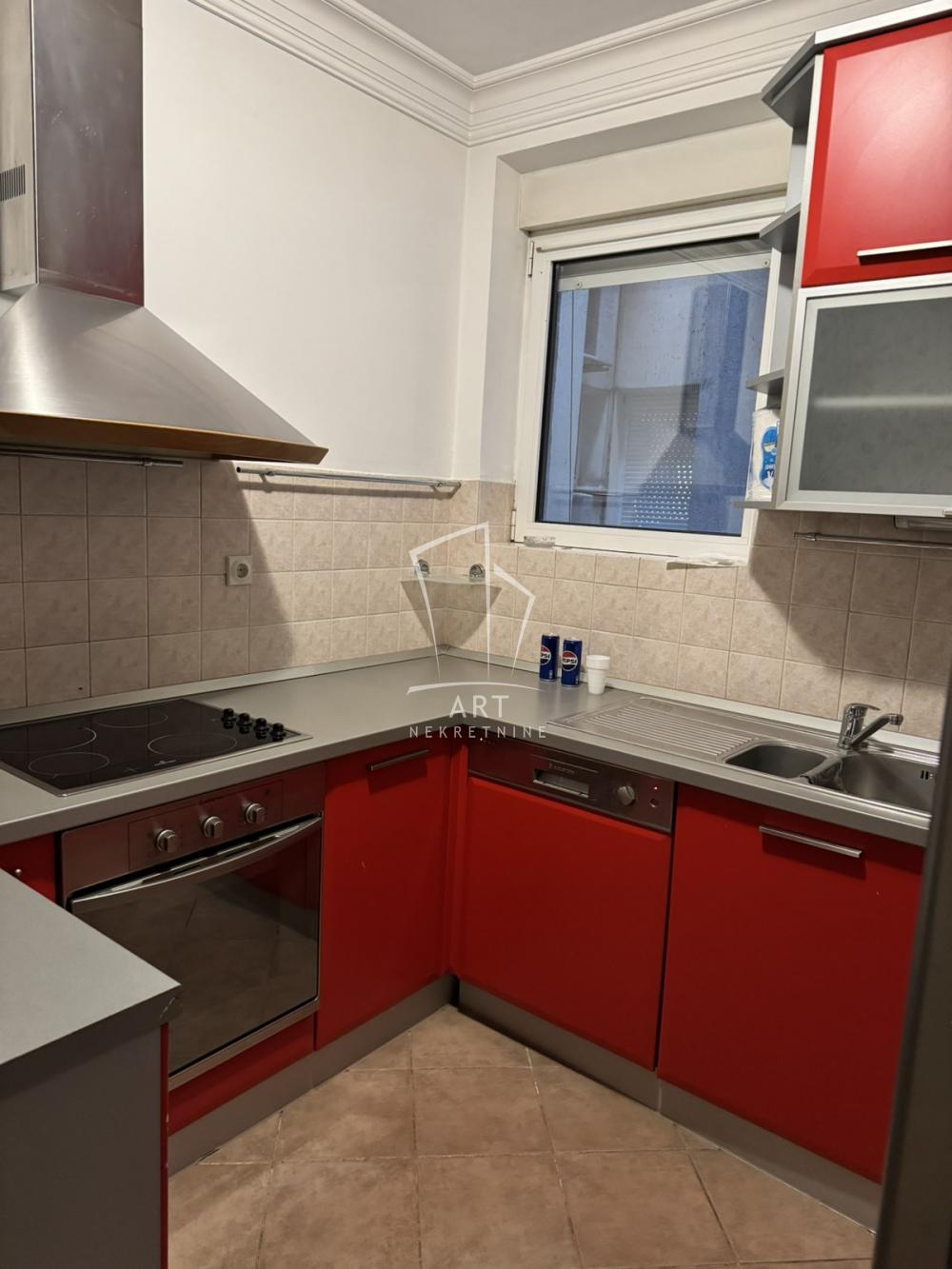 Slika 7 - Vojvode Šupljikca, Trosoban stan za izdavanje, 84m2, 1.100€