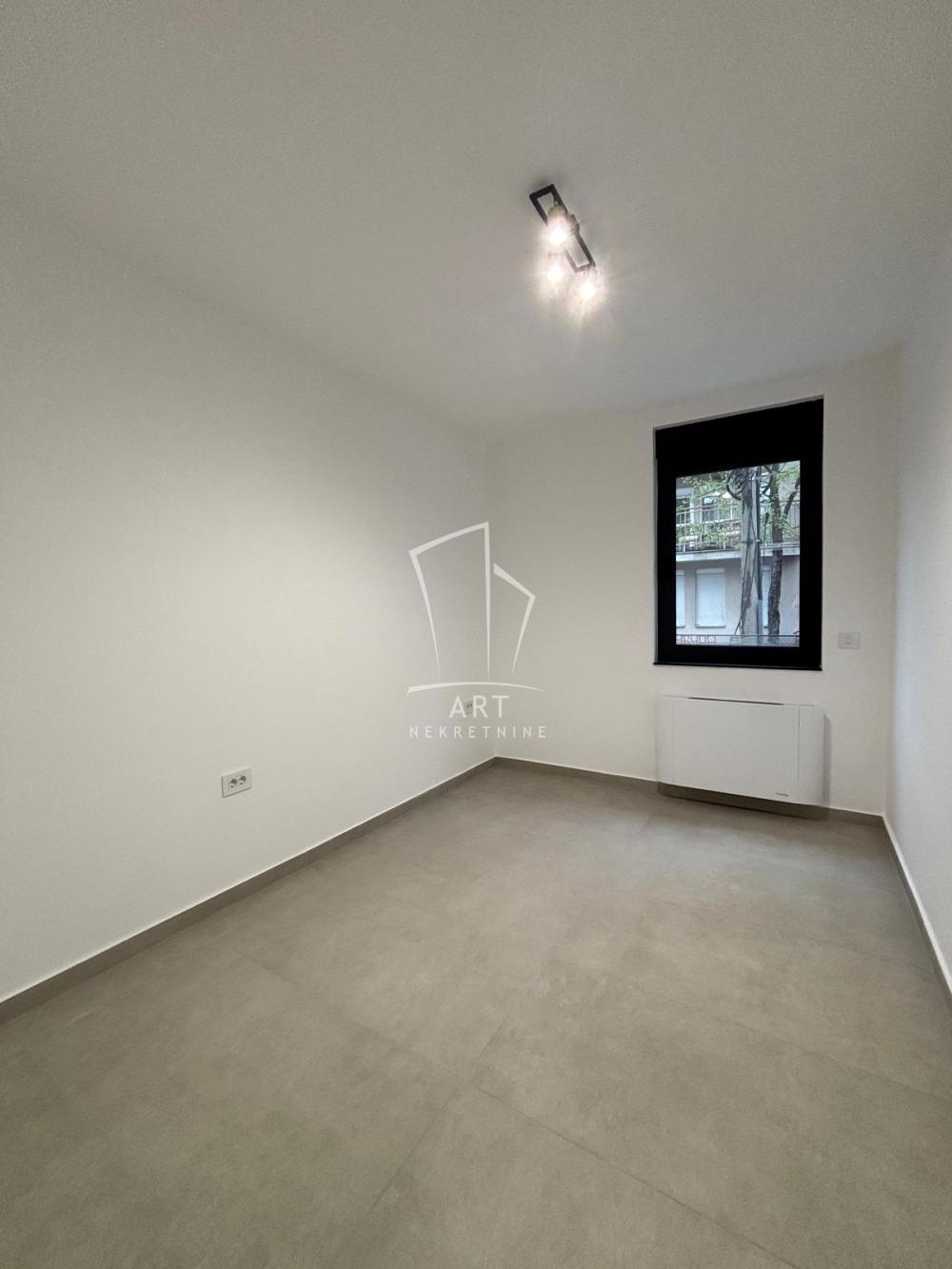 Slika 3 - Sazonova, Trosoban stan za izdavanje, 55m2, 850€