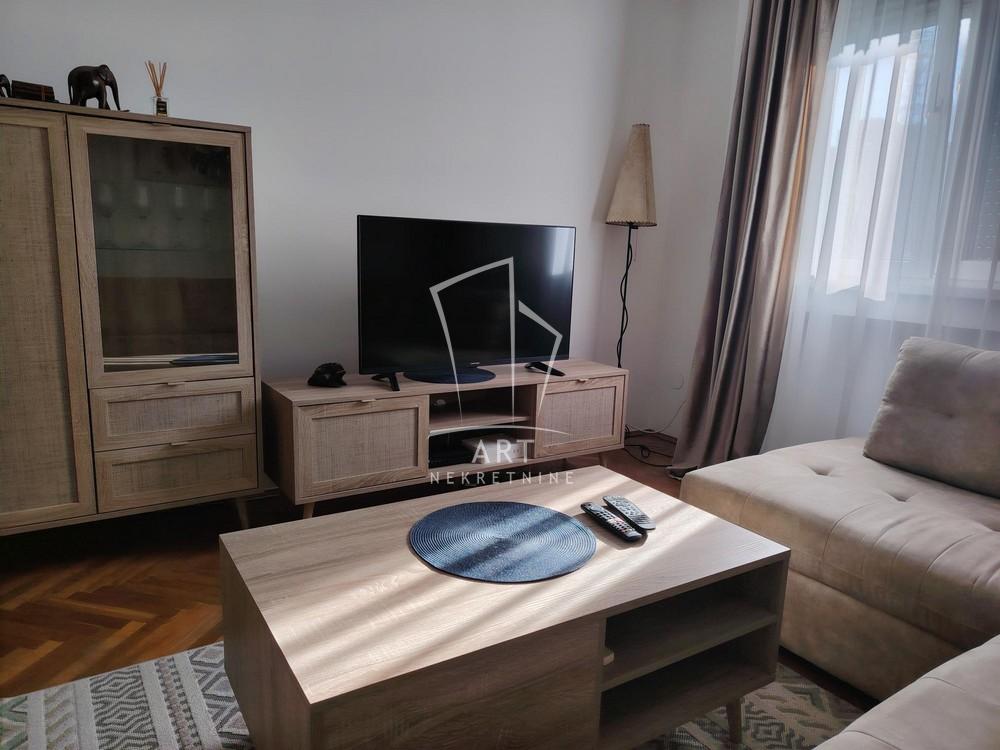 Slika 1 - Poenkareova, Jednoiposoban stan za izdavanje, 37m2, 550€