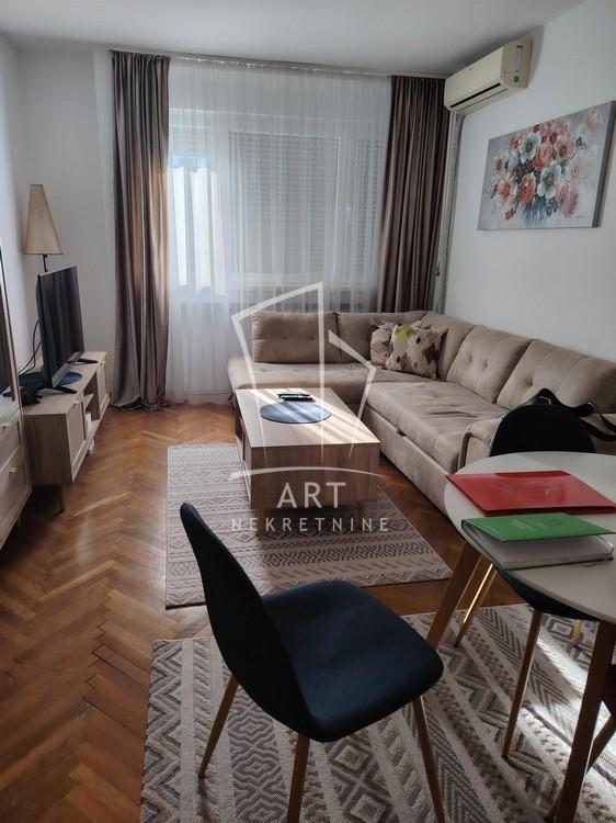 Slika 2 - Poenkareova, Jednoiposoban stan za izdavanje, 37m2, 550€