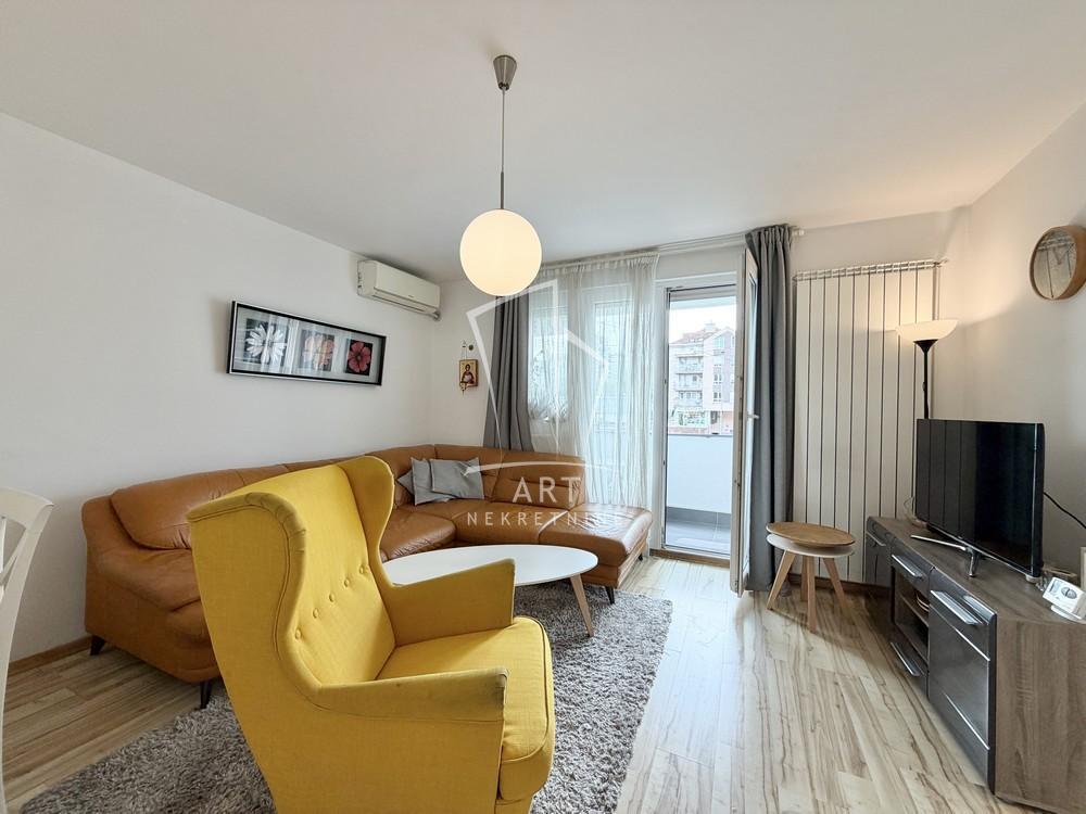 Glavna slika -Zemunska, Dvoiposoban stan na prodaju, 55m2, 219.000€