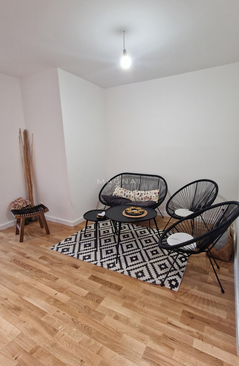 Slika 1 - Sava Burića, Trosoban stan na prodaju, 58m2, 205.000€