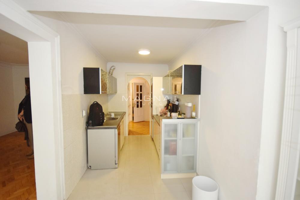 Slika 2 - Durmitorska, Četvorosoban stan na prodaju, 105m2, 349.000€