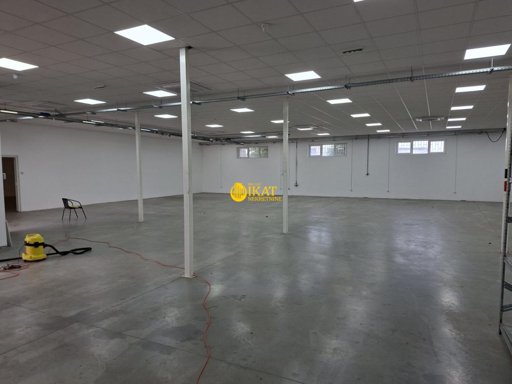 Slika 5 - Autoput za Novi Sad,  Lokal za izdavanje, 650m2, 8.000€
