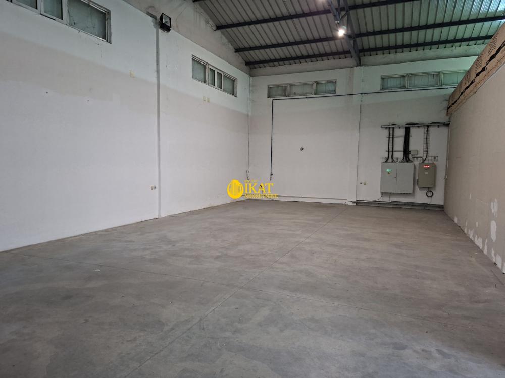Slika 6 - Autoput za Novi Sad,  Lokal za izdavanje, 650m2, 8.000€