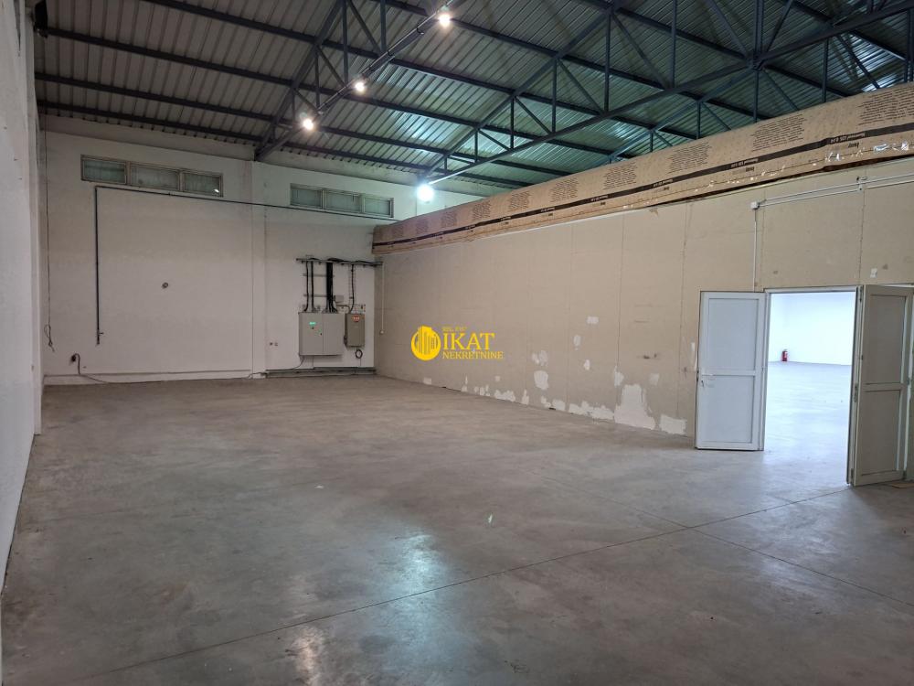 Slika 7 - Autoput za Novi Sad,  Lokal za izdavanje, 650m2, 8.000€