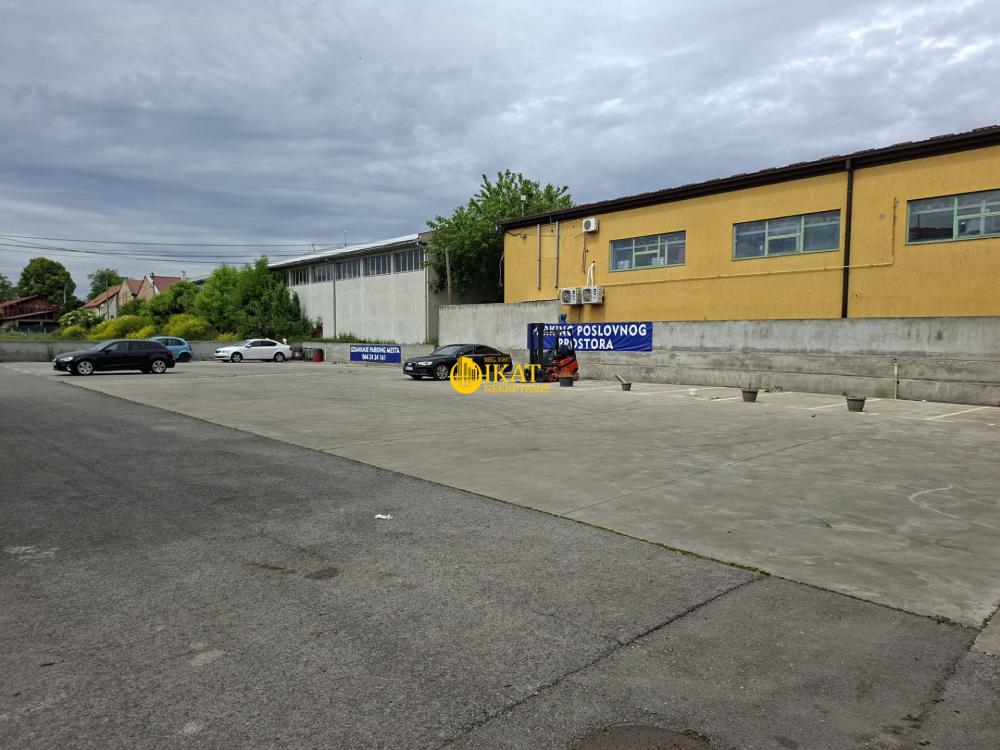 Slika 1 - Autoput za Novi Sad,  Lokal za izdavanje, 650m2, 8.000€