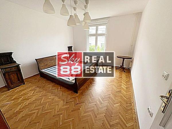 Slika 2 - Trosoban stan za izdavanje, 130m2, 1.700€