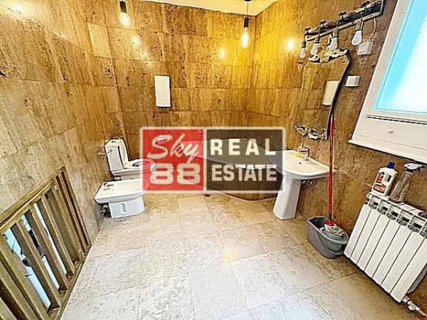 Slika 8 - Trosoban stan za izdavanje, 130m2, 1.700€