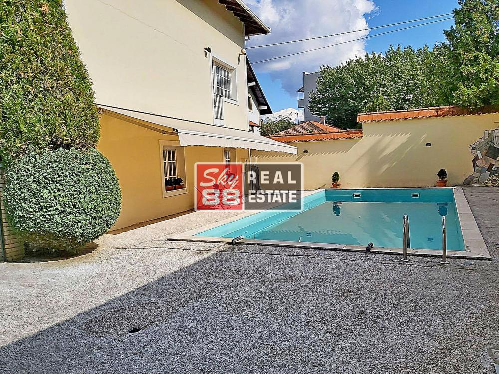 Slika 1 -  Kuća za izdavanje, 400m2, 3.500€