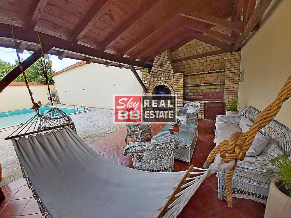 Slika 11 -  Kuća za izdavanje, 400m2, 3.500€