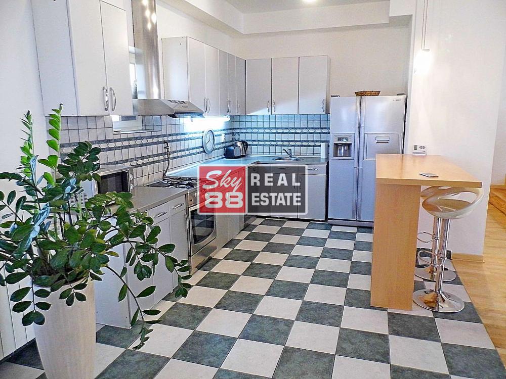Slika 6 -  Kuća za izdavanje, 400m2, 3.500€