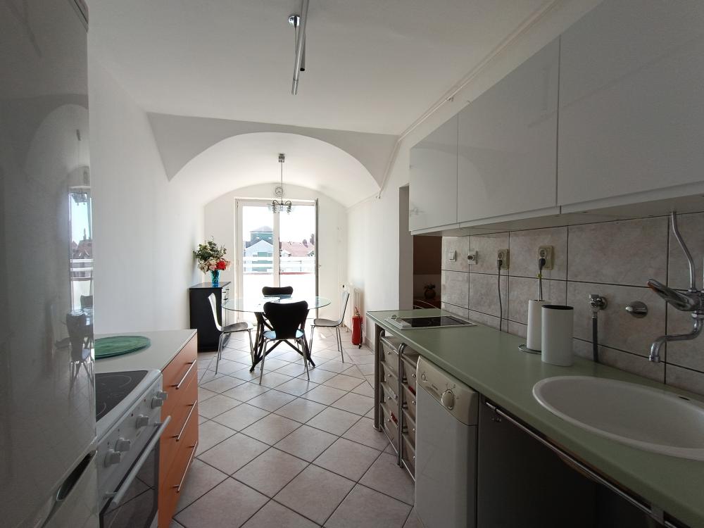 Slika 6 - Nedeljka Gvozdenovića, Trosoban stan za izdavanje, 100m2, 850€