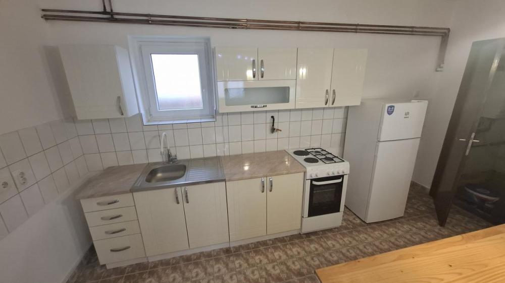 Slika 3 - Trosoban stan za izdavanje, 100m2, 600€