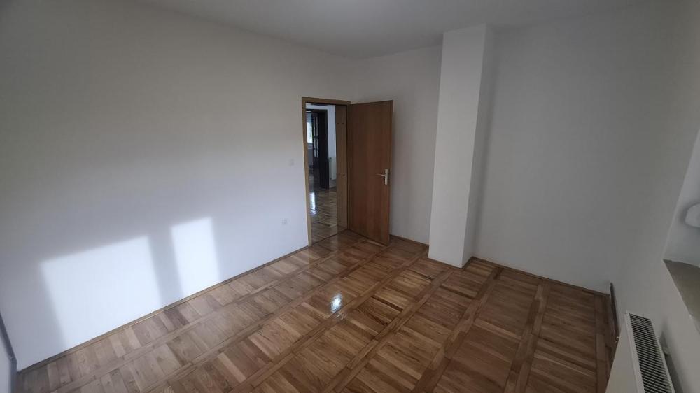 Slika 8 - Trosoban stan za izdavanje, 100m2, 600€
